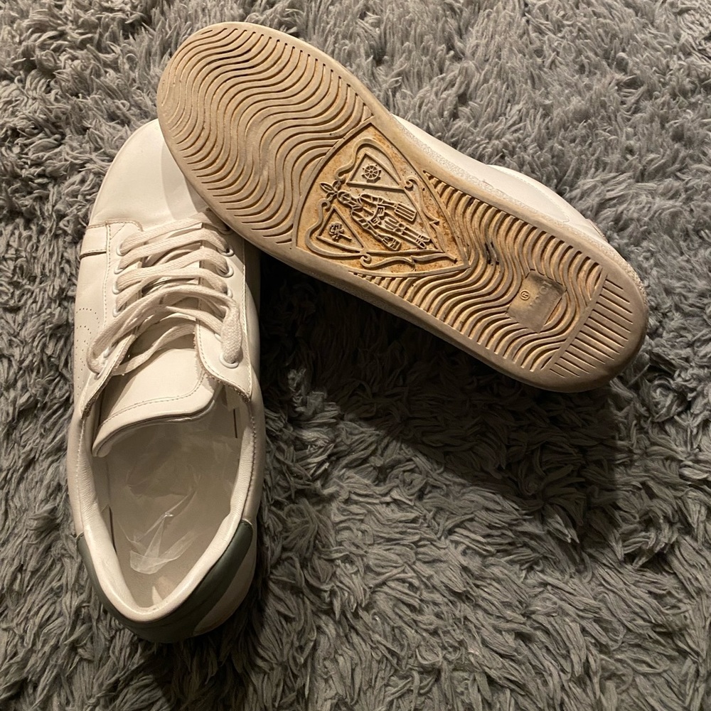 Men’s White Gucci Shoes - Picture 4 of 4